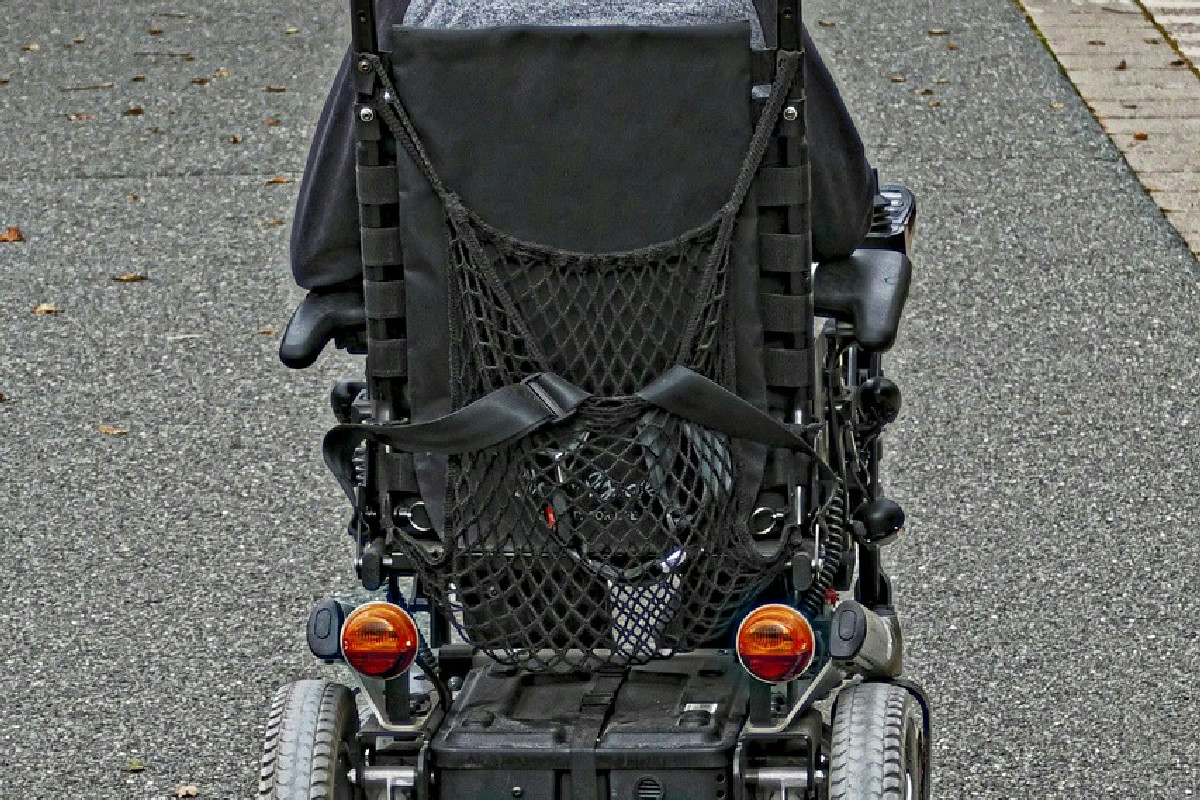 Hai il 74% di invalidità? Assegno mensile e ticket sanitario gratis: ecco cosa ti spetta